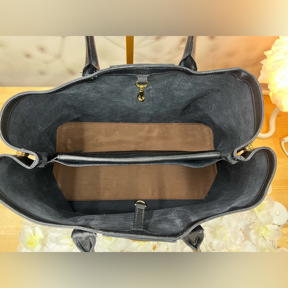 Lauren Ralph Lauren Black Saffiano Leather Tote Bag - Picture 8 of 14